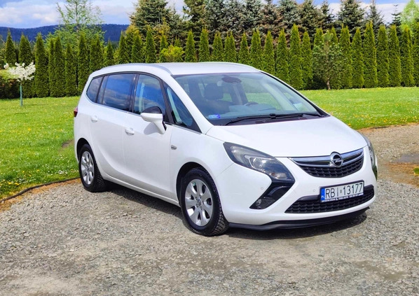 Opel Zafira cena 34900 przebieg: 180200, rok produkcji 2015 z Goniądz małe 529